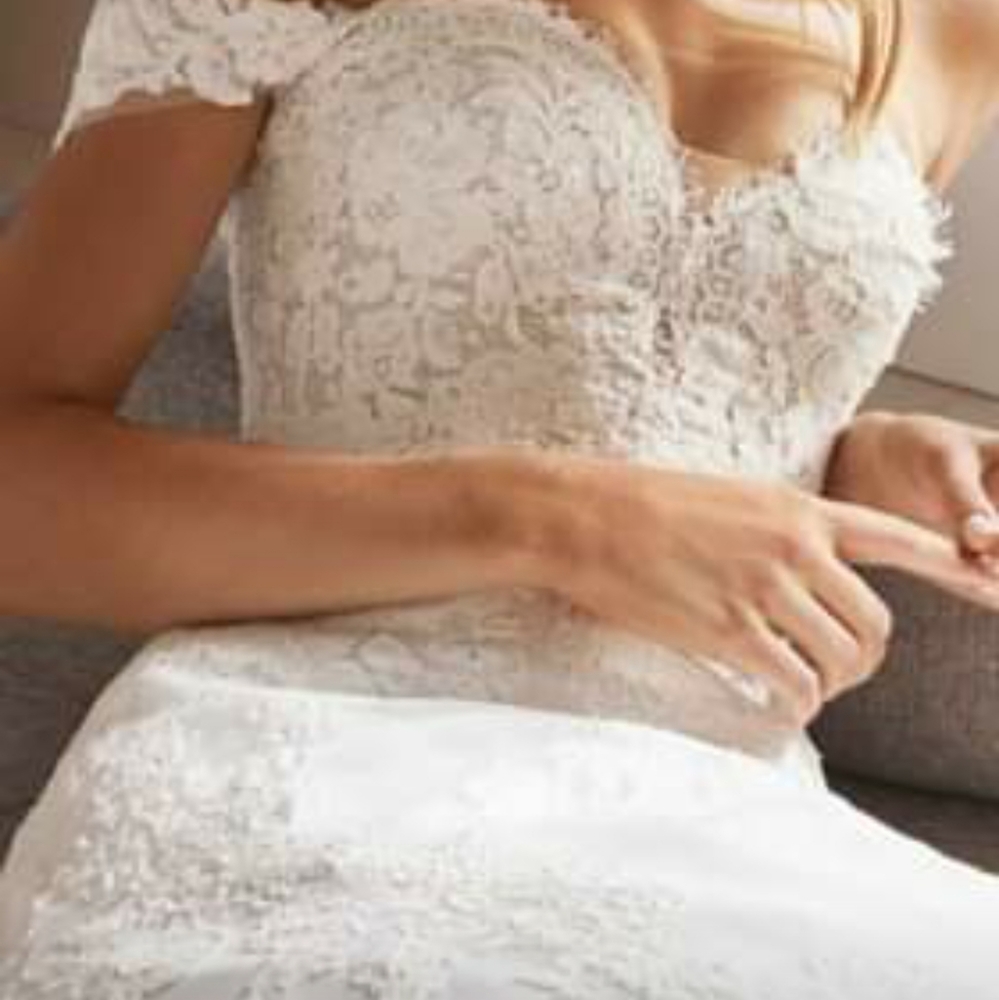 Wedding dress